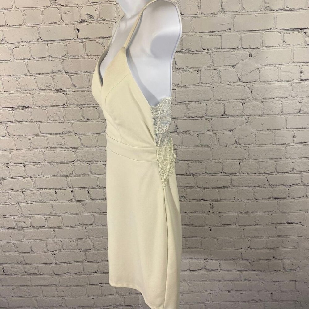 City Triangles White Lace Back V-Neck Party Dress - Picture 5 of 9